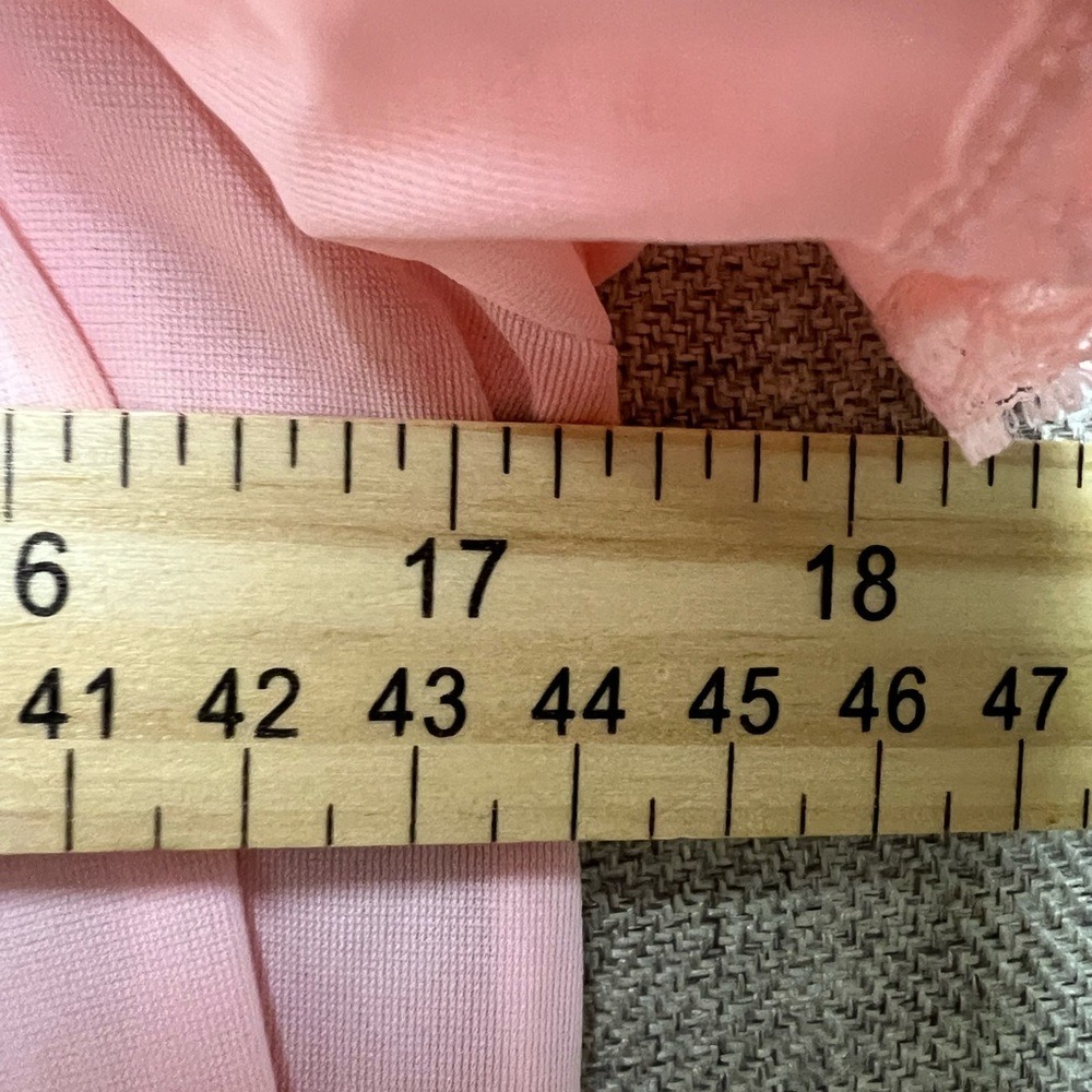 Vintage Pink Vanity Fair Nightgown Embroidered Women's Small Nylon Made In USA - Picture 7 of 8